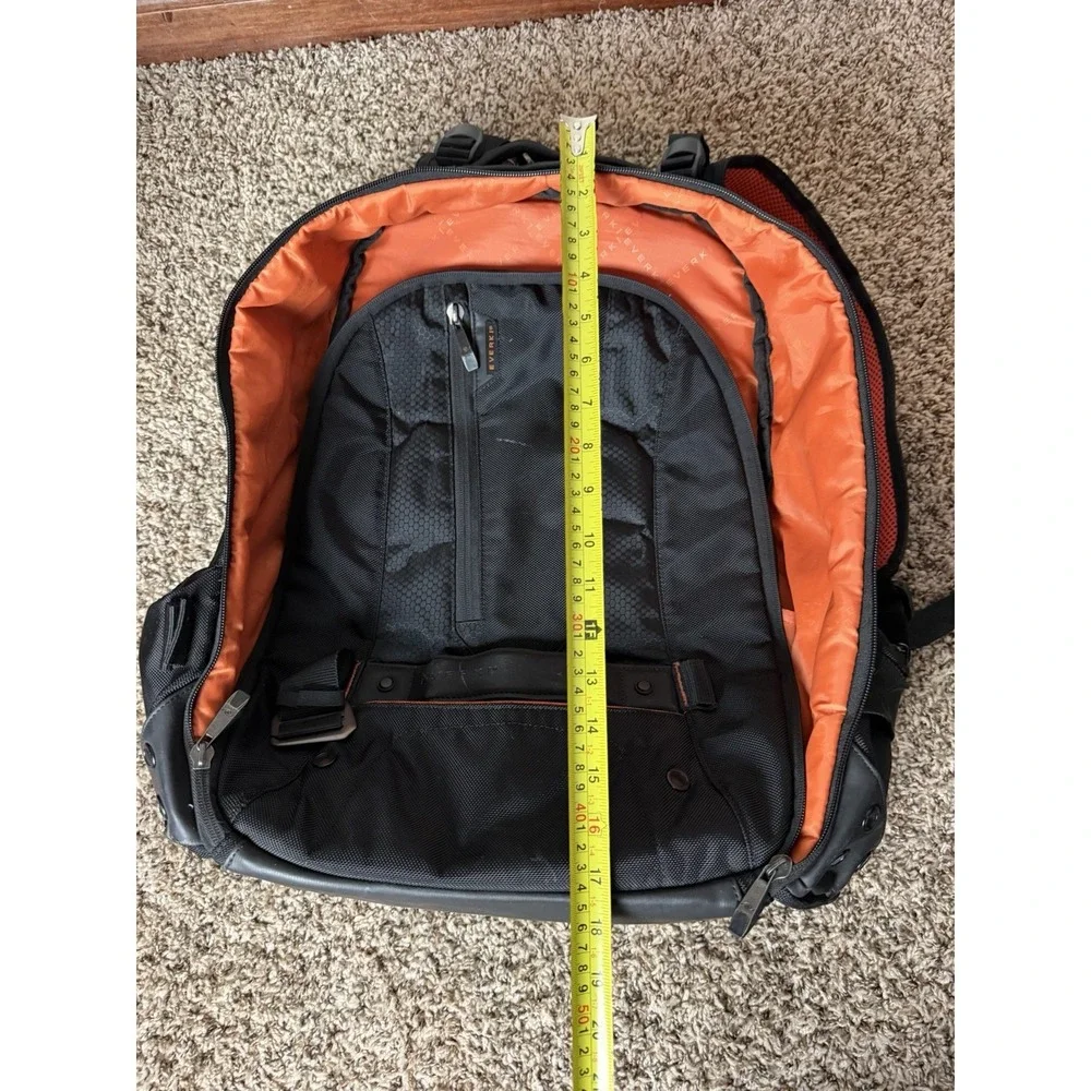 Everki Beacon Console Gaming Laptop black Backpack (See pics for details)